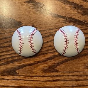 Baseball magnets